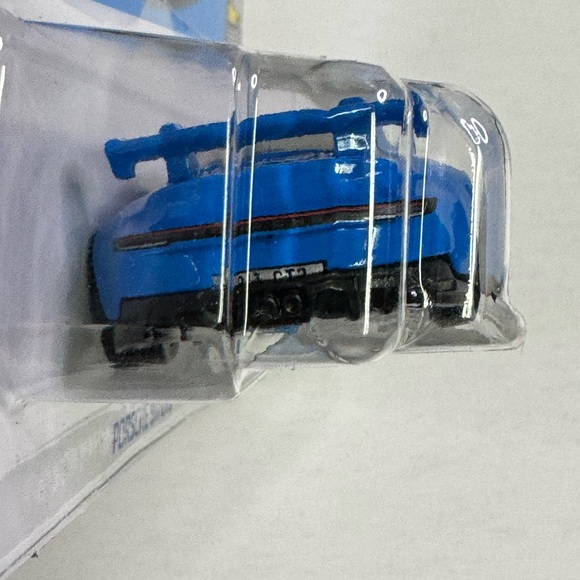 Hot Wheels NEW for 2022 PORSCHE 911 GT3 FACTORY FRESH 10/10 - Picture 2 of 8
